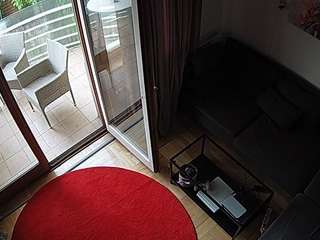voyeurcam-julmodels-living-7