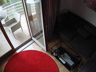 voyeurcam-julmodels-living-7