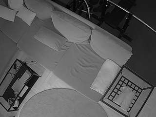 voyeurcam-julmodels-living-7