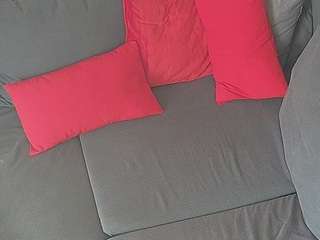 voyeurcam-julmodels-living-7