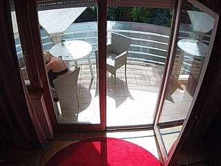 voyeurcam-julmodels-living-7