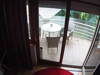 voyeurcam-julmodels-living-7
