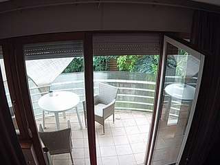 voyeurcam-julmodels-living-7