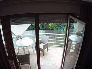 voyeurcam-julmodels-living-7