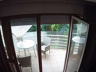 voyeurcam-julmodels-living-7