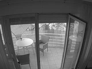 voyeurcam-julmodels-living-7