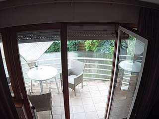 voyeurcam-julmodels-living-7