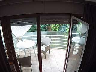 voyeurcam-julmodels-living-7