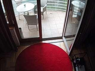 voyeurcam-julmodels-living-7