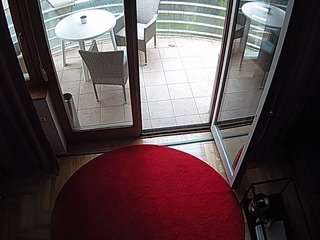 voyeurcam-julmodels-living-7
