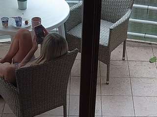 voyeurcam-julmodels-living-7