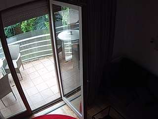 voyeurcam-julmodels-living-7