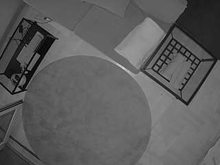 voyeurcam-julmodels-living-7
