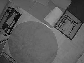 voyeurcam-julmodels-living-7