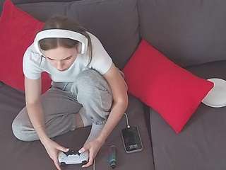 voyeurcam-julmodels-living-7