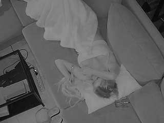 voyeurcam-julmodels-living-7