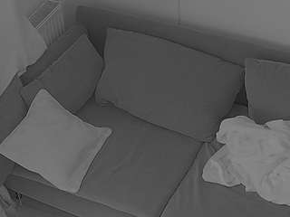 voyeurcam-julmodels-living-7