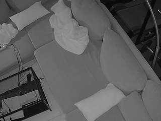 voyeurcam-julmodels-living-7