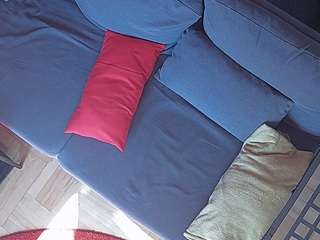 voyeurcam-julmodels-living-7