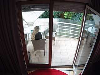 voyeurcam-julmodels-living-7
