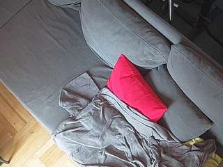 voyeurcam-julmodels-living-7