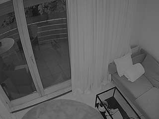 voyeurcam-julmodels-living-7