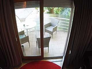 voyeurcam-julmodels-living-7