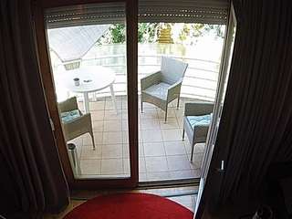 voyeurcam-julmodels-living-7