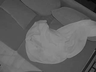 voyeurcam-julmodels-living-7