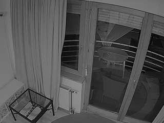 voyeurcam-julmodels-living-7