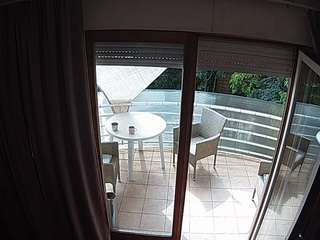 voyeurcam-julmodels-living-7