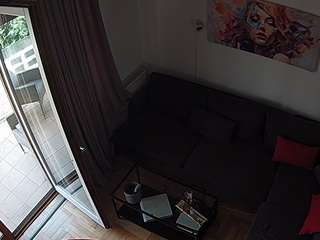voyeurcam-julmodels-living-7
