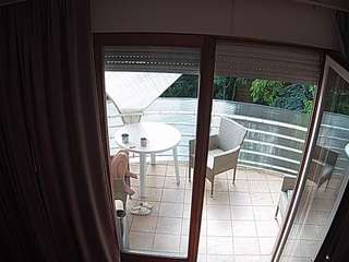 voyeurcam-julmodels-living-7