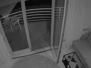 voyeurcam-julmodels-living-7