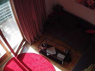 voyeurcam-julmodels-living-7