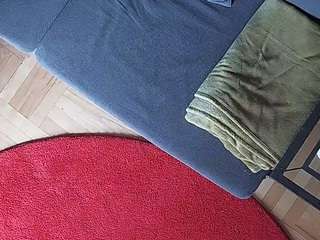 voyeurcam-julmodels-living-7