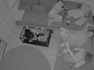 voyeurcam-julmodels-living-7