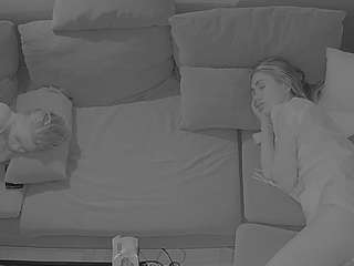 voyeurcam-julmodels-living-7