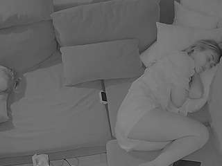 voyeurcam-julmodels-living-7