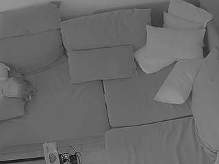 voyeurcam-julmodels-living-7