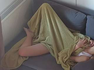 voyeurcam-julmodels-living-7