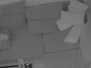voyeurcam-julmodels-living-7