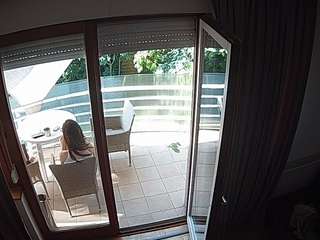 voyeurcam-julmodels-living-7