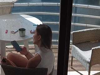 voyeurcam-julmodels-living-7