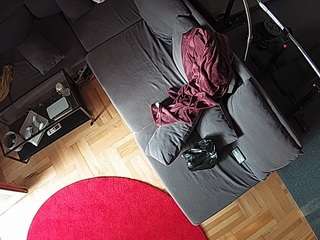 voyeurcam-julmodels-living-7