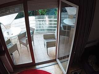 voyeurcam-julmodels-living-7