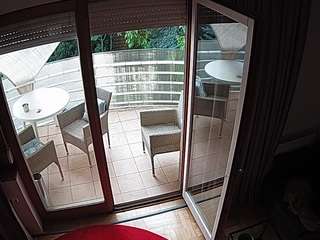 voyeurcam-julmodels-living-7