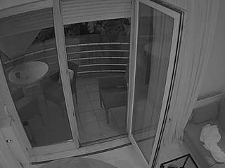 voyeurcam-julmodels-living-7