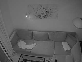 voyeurcam-julmodels-living-7