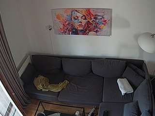 voyeurcam-julmodels-living-7